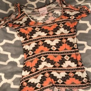 Romeo & Juliet Open shoulder top